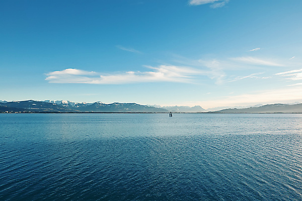 포토 JPG 해외이미지 유럽 호수 바다 여행 백그라운드 자연 하늘 휴가 산 독일 파노라마 풍경 사람없음 물 파란색 빛 보트 땅 스위스 알프스 절정 바이에른 수평선 해외202004 해외포토 자연요소 나라 컬러 배_교통 촬영기법 생태계 파일형식 이미지허브