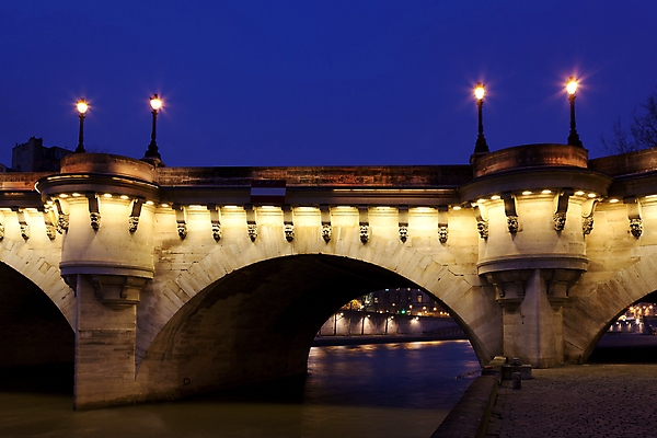 포토 JPG 해외이미지 가로등 건축양식 풍경 사람없음 야외 빛 프랑스 야간 파리_프랑스 센강 퐁네프 해외202004 해외포토 자연요소 공공시설 건축 유럽 강 다리_건축물 파일형식 이미지허브
