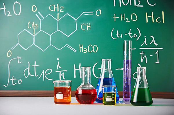 포토 JPG 스튜디오촬영 기호 교육 과학 백그라운드 실내 실험기구 실험 사람없음 약 칠판 수학 오브젝트 교구 비커 공식 원소기호 국내포토 문자 교과목 의학 내부 파일형식