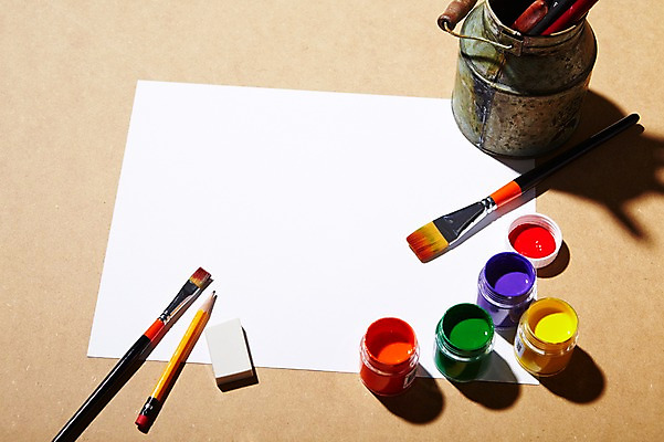 포토 JPG 스튜디오촬영 교육 종이 백그라운드 실내 통 미술 사람없음 필기구 연필 물감 미술도구 붓 오브젝트 지우개 교구 국내포토 문화예술 문구용품 학용품 내부 파일형식