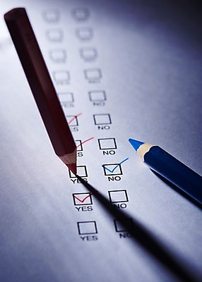 포토 JPG 스튜디오촬영 교육 종이 백그라운드 색연필 실내 근접촬영 사람없음 아웃포커스 필기구 심볼 오브젝트 교구 답안지 국내포토 뷰포인트 문구용품 학용품 촬영기법 내부 파일형식