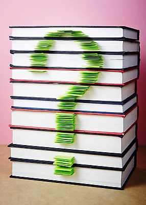 포토 JPG 스튜디오촬영 모양 기호 교육 백그라운드 실내 근접촬영 사람없음 책 독서 쌓기 물음표 오브젝트 포스트잇 교구 국내포토 문자 뷰포인트 모션 내부 메모지 파일형식