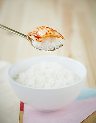 포토 JPG 스튜디오촬영 그릇 식기 한식 음식 밥 반찬 김치 수저 실내 근접촬영 사람없음 아웃포커스 전통음식 식탁보 발효 배추김치 밥그릇 쌀밥 국내포토 전통 뷰포인트 촬영기법 내부 파일형식