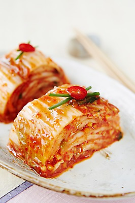 포토 JPG 스튜디오촬영 그릇 식기 접시 한식 젓가락 반찬 김치 실내 근접촬영 사람없음 아웃포커스 전통음식 발효 배추김치 발효음식 국내포토 전통 음식 뷰포인트 촬영기법 수저 내부 파일형식