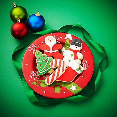 포토 JPG 스튜디오촬영 그릇 접시 기념일 리본 크리스마스장식 크리스마스 눈사람 지팡이 크리스마스용품 양말 이벤트 사람없음 장식 크리스마스트리 산타클로스 방울 오브젝트 국내포토 식기 실내 용품 파일형식