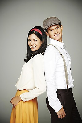 포토 JPG 스튜디오촬영 서양인 외국인 해외기획촬영 모자 커플 2012년태국 여자 남자 행복 회색배경 함께함 실내 사랑 서기 웃음 사람 20대 성인 두명 옆모습 다정 등맞대기 머리띠 멜빵 복고 청년만 성인만 국내포토 잡화 감정 뷰포인트 백그라운드 컨셉 장신구 관계 모션 표정 인종 청년 내부 회색 파일형식