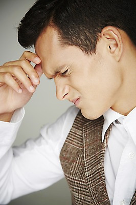 포토 JPG 스튜디오촬영 서양인 외국인 해외기획촬영 2012년태국 패션 남자 회색배경 실내 한명 사람 정장 상반신 20대 옆모습 찡그림 복고 두통 청년만 청년남자만 청년남자한명만 성인남자한명만 국내포토 1 옷 뷰포인트 백그라운드 표정 인종 청년 내부 회색 질병 남자만 남자한명만 성인남자만 성인만 파일형식