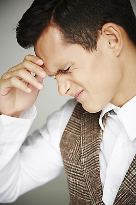 포토 JPG 스튜디오촬영 서양인 외국인 해외기획촬영 2012년태국 패션 남자 회색배경 실내 한명 사람 정장 상반신 20대 옆모습 찡그림 복고 두통 청년만 청년남자만 청년남자한명만 성인남자한명만 국내포토 1 옷 뷰포인트 백그라운드 표정 인종 청년 내부 회색 질병 남자만 남자한명만 성인남자만 성인만 파일형식