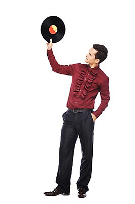 포토 JPG 스튜디오촬영 전신 서양인 외국인 해외기획촬영 응시 2012년태국 패션 남자 음악 포즈 모션 실내 한명 서기 들기 누끼 사람 정장 20대 성인 앞모습 청춘 활발 춤 추억 즐거움 복고 디스코 청년만 청년남자만 청년남자한명만 성인남자한명만 국내포토 1 시선 옷 감정 뷰포인트 컨셉 문화예술 인종 청년 내부 남자만 남자한명만 성인남자만 성인만 파일형식