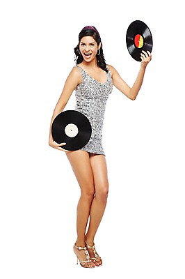 포토 JPG 스튜디오촬영 전신 서양인 해외기획촬영 2012년태국 원피스 여자 패션 음악 포즈 모션 실내 한명 서기 웃음 들기 누끼 사람 20대 성인 앞모습 청춘 귀걸이 활발 춤 머리띠 추억 하이힐 즐거움 복고 디스코 청년만 청년여자만 청년여자한명만 성인여자한명만 국내포토 외국인 1 옷 감정 구두 뷰포인트 컨셉 장신구 문화예술 표정 청년 내부 여성화 여자만 여자한명만 성인여자만 성인만 파일형식