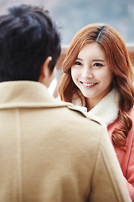 포토 JPG 주간 커플 계절 여자 남자 여유 커피 음료 커플라이프 여행 겨울 티타임 휴식 웃음 들기 사람 동양인 상반신 20대 성인 야외 두명 앞모습 뒷모습 아웃포커스 컵 마주보기 한국인 코트 차 겨울여행 청년만 성인만 국내포토 자연요소 라이프스타일 식기 감정 뷰포인트 컨셉 관계 모션 촬영기법 표정 인종 청년 외투 파일형식