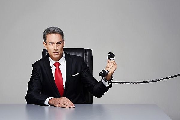 포토 JPG 스튜디오촬영 서양인 해외기획촬영 남자 2013년태국 40대 중년 의자 비즈니스 CEO 사업가 중년라이프 실내 한명 들기 사람 앉기 정장 상반신 앞모습 비즈니스라이프 비즈니스맨 찡그림 책상 수화기 통화 중년남자한명만 국내포토 외국인 직업 1 라이프스타일 옷 뷰포인트 가구 모션 표정 성인 내부 직장인 전화기 남자한명만 중년남자만 파일형식