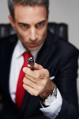 포토 JPG 스튜디오촬영 서양인 해외기획촬영 남자 2013년태국 40대 중년 의자 비즈니스 CEO 사업가 중년라이프 실내 한명 들기 사람 앉기 정장 상반신 앞모습 아웃포커스 비즈니스라이프 펜 가리킴 비즈니스맨 중년남자한명만 국내포토 외국인 직업 1 라이프스타일 옷 뷰포인트 가구 모션 촬영기법 손짓 성인 내부 필기구 직장인 남자한명만 중년남자만 파일형식