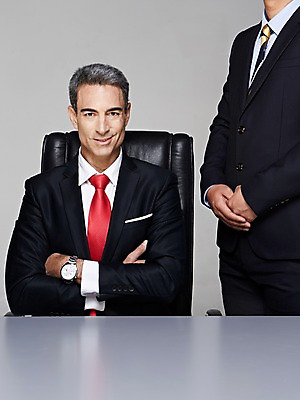 포토 JPG 스튜디오촬영 서양인 해외기획촬영 남자 2013년태국 40대 중년 의자 비즈니스 CEO 사업가 중년라이프 실내 서기 웃음 사람 앉기 정장 상반신 두명 앞모습 비즈니스라이프 팔짱 업무 비즈니스맨 책상 중년만 중년남자만 국내포토 외국인 직업 라이프스타일 옷 뷰포인트 가구 모션 표정 성인 내부 작업 직장인 남자만 성인만 파일형식