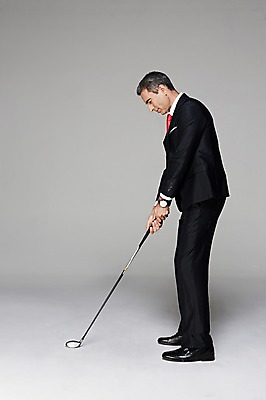 포토 JPG 스튜디오촬영 전신 서양인 해외기획촬영 남자 2013년태국 40대 중년 포즈 골프 비즈니스 CEO 사업가 모션 중년라이프 골프클럽 실내 한명 서기 들기 사람 정장 옆모습 비즈니스라이프 운동 골프채 비즈니스맨 중년남자한명만 국내포토 외국인 직업 1 라이프스타일 옷 뷰포인트 골프용품 건강 성인 내부 구기 직장인 남자한명만 중년남자만 파일형식