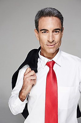 포토 JPG 스튜디오촬영 서양인 해외기획촬영 남자 2013년태국 40대 중년 비즈니스 CEO 사업가 중년라이프 실내 한명 웃음 사람 정장 상반신 앞모습 비즈니스라이프 재킷 비즈니스맨 중년남자한명만 국내포토 외국인 직업 1 라이프스타일 옷 뷰포인트 표정 성인 내부 외투 직장인 남자한명만 중년남자만 파일형식