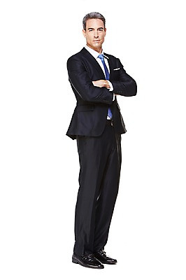 포토 JPG 스튜디오촬영 전신 서양인 해외기획촬영 남자 2013년태국 40대 중년 비즈니스 중년라이프 실내 한명 서기 누끼 사람 정장 앞모습 비즈니스라이프 팔짱 비즈니스맨 중년남자한명만 국내포토 외국인 1 라이프스타일 옷 뷰포인트 모션 성인 내부 직장인 남자한명만 중년남자만 파일형식