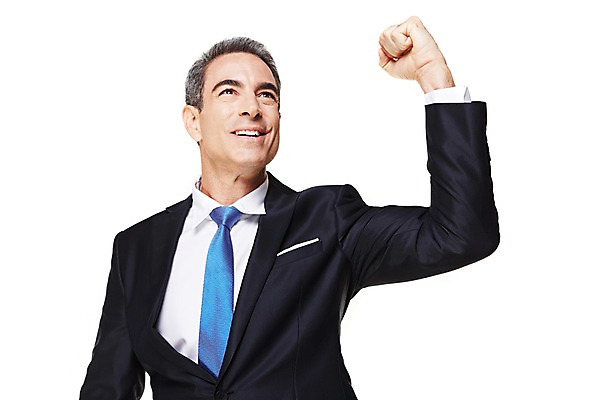 포토 JPG 스튜디오촬영 서양인 해외기획촬영 남자 2013년태국 40대 중년 비즈니스 모션 중년라이프 실내 한명 웃음 누끼 사람 정장 손짓 상반신 앞모습 비즈니스라이프 파이팅 주먹 올려보기 비즈니스맨 중년남자한명만 국내포토 외국인 1 라이프스타일 옷 뷰포인트 표정 성인 내부 직장인 남자한명만 중년남자만 파일형식