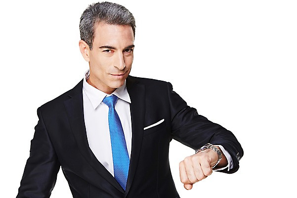 포토 JPG 스튜디오촬영 서양인 해외기획촬영 남자 2013년태국 시계 40대 중년 비즈니스 모션 중년라이프 실내 한명 누끼 사람 정장 상반신 앞모습 비즈니스라이프 시간 비즈니스맨 손목시계 중년남자한명만 국내포토 외국인 1 라이프스타일 옷 뷰포인트 장신구 성인 내부 직장인 남자한명만 중년남자만 파일형식