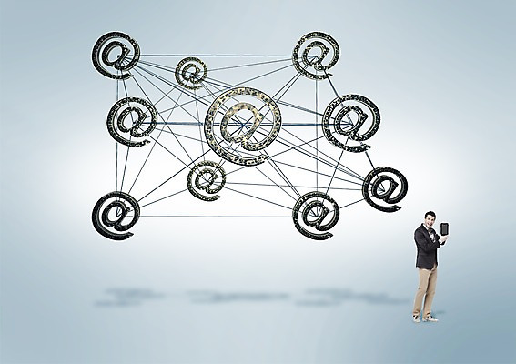 PSD 서양인 외국인 백인 편집 편집이미지 기호 남자 인터넷 비즈니스 통신 커뮤니케이션 정보통신 한명 사람 성인 30대 태블릿 3D 웹 웹서핑 비즈니스맨 네트워크 연결 골뱅이기호 웹비즈니스 남자만 남자한명만 성인남자만 성인한명만 성인남자한명만 장년만 장년남자만 장년남자한명만 성인만 이미지편집 편집3D 문자 1 인종 장년 전자제품 스마트기기 정보 직장인 디지털합성 파일형식