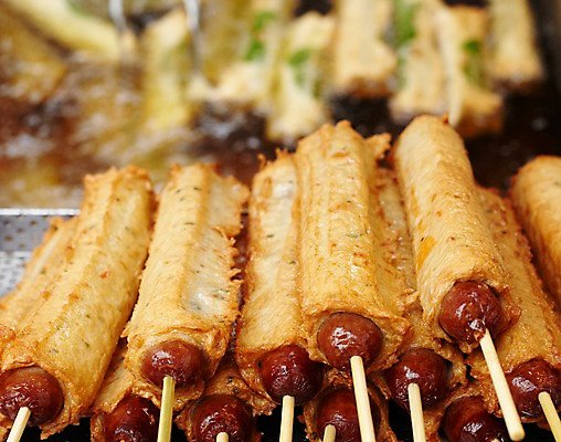 포토 JPG 음식 디저트 근접촬영 사람없음 야외 아웃포커스 쌓기 소시지 꼬치 어묵 겨울음식 겨울간식 핫바 국내포토 뷰포인트 겨울 모션 촬영기법 가공식품 파일형식