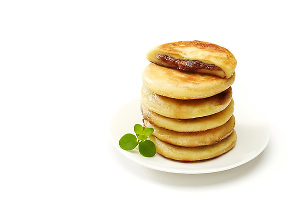 포토 JPG 스튜디오촬영 접시 음식 디저트 실내 사람없음 쌓기 겨울음식 담기 슬라이스 겨울간식 호떡 제철음식 국내포토 식기 겨울 모션 내부 제철 파일형식