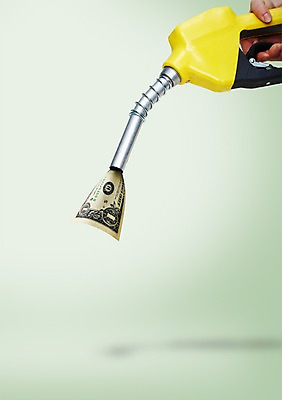 PSD 편집 편집이미지 손 캠페인 지폐 돈 자연 들기 사람 신체부위 초록색 자연보호 환경 달러 그린캠페인 에너지 환경오염 오염 보호 석유 환경보전 에코 친환경 주유기 자원절약 그린슈머 이미지편집 컬러 컨셉 모션 기계 절약 재산 사회이슈 생태계 주유 파일형식