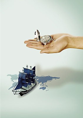 PSD 편집 편집이미지 손 세계지도 지도 항해 한명 들기 사람 신체부위 3D 나침반 돛단배 함선 팔 선박 편집3D 1 수상교통 배_교통 모션 세계 디지털합성 파일형식