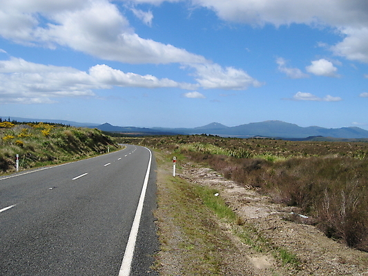 포토 JPG 해외이미지 구름 도로 자연 하늘 거리 풍경 사람없음 야외 황무지 뉴질랜드 직진 해외202004 해외포토 자연요소 길 교통시설 오세아니아 생태계 파일형식 이미지허브