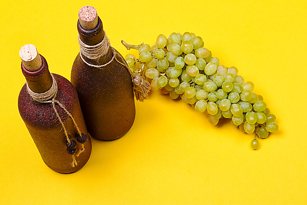 포토 JPG 해외이미지 음료 음식 백그라운드 컨셉 과일 텍스트 탁자 포도 건조 사람없음 초록색 노란색 파티 우주 식당 와인 가을 시골 알코올 신선 바 액체 붓기 달콤 맛 정상 다발 브런치 코르크 내추럴 와인오프너 구성 무료 옛날 해외202004 해외포토 계절 컬러 가구 모션 주류 이벤트 상점 식사 병따개 파일형식 이미지허브