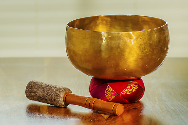 포토 JPG 해외이미지 라이프스타일 아시아 종교 문화 음악 백그라운드 불교 노래 요가 휴식 타악기 건강 동양인 사람없음 목재 약 금속 소리 장비 에너지 기구 사발 영혼 황금 원주민 망치 진동 심볼 명상 오브젝트 싱글 기념품 네팔 청동 테라피 놋쇠 드럼스틱 뮤지컬 치유 해외202004 해외포토 나무 웰빙 나라 악기 컨셉 재료 의학 재질 문화예술 인종 생활 뷰티 공구 사기그릇 아프리카인 파일형식 이미지허브