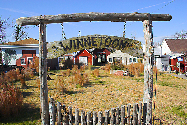 포토 JPG 해외이미지 농업 건축양식 자연 주택 풍경 사람없음 야외 초록색 여름 파란색 태양 농장 노란색 마을 맑음 미국 페인트 시골 신선 역사 균열 유기농 심플 목공예 밭일 서쪽 옛날 파라다이스 평야 해외202004 해외포토 자연요소 웰빙 계절 건축 산업 컬러 북아메리카 모션 날씨 건물 공예 방향 생태계 파일형식 이미지허브