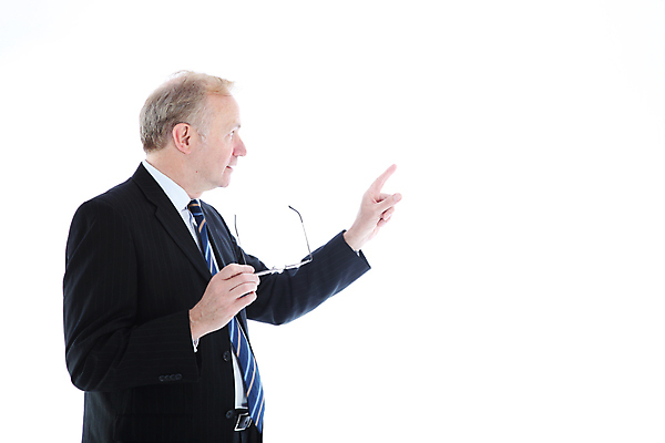 포토 JPG 해외이미지 직업 손 남자 중년 회사 비즈니스 손가락 표시 노동자 한명 사람 사무실 공백 흰색 가리킴 비즈니스맨 발표 보행로 방향 경영 고립 마케팅 주목 카피스페이스 해외202004 해외포토 1 길 컬러 손짓 성인 신체부위 직장인 파일형식 이미지허브