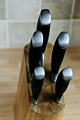 포토 JPG 해외이미지 주방용품 사람없음 금속 주방 공구 칼 자르기 스테인레스 철강 해외202004 해외포토 생활용품 모션 재질 도구 파일형식 이미지허브