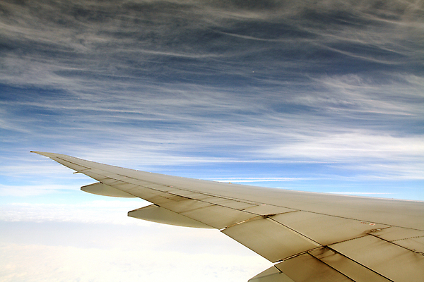 포토 JPG 해외이미지 구름 여행 백그라운드 날개 비즈니스 교실 교통시설 하늘 휴가 비행기 들기 풍경 사람없음 파란색 컬러풀 햇빛 태양 여행객 맑음 힘 기계 공백 기쁨 에너지 화물 엔지니어 공항 큼 땅 항공 속도 상승 제트기 바둑 기어 대패 떠남 수평선 해외202004 해외포토 자연요소 교육 감정 컬러 교통 컨셉 학교 항공교통 모션 놀이 날씨 대중교통 사람 운송업 기술자 크기 시설 파일형식 이미지허브
