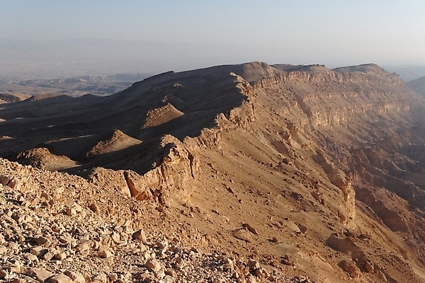 포토 JPG 해외이미지 모래 벽 여행 오렌지 중동 자국 자연 하늘 산 그림자 풍경 사람없음 야외 빨간색 여름 컬러풀 갈색 골짜기 어둠 일몰 절벽 하이킹 사막 안개 바위 황무지 가장자리 저녁 작음 언덕 부식 그림 산등성이 분화구 사암 슬로프 흙더미 산악지대 이스라엘 해외202004 해외포토 계절 나라 컬러 과일 레저 날씨 스키장 노을 흙 돌_바위 둘레 야간 크기 생태계 화산 서아시아 파일형식 더미 이미지허브