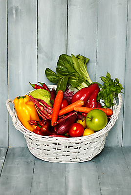 포토 JPG 해외이미지 계절 음식 백그라운드 잎 농업 다이어트 토마토 채소 과일 자연 건강 옥수수 사람없음 목재 빨간색 초록색 컬러풀 농장 노란색 바구니 침묵 당근 샐러드 수확 가을 시골 신선 시장 사과 허브 메뉴 유기농 후추 내추럴 숙성 정물화 해외202004 해외포토 나무 식물 웰빙 산업 컬러 재료 곡류 뿌리채소 소리 향신료 그림 생태계 파일형식 이미지허브