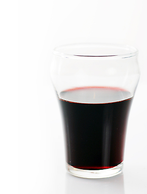 포토 JPG 해외이미지 음료 텍스트 유리 디저트 사람없음 빨간색 반사 와인 검은색 어둠 수확 흰색 축하 알코올 칵테일 바 액체 달콤 맛 포르투갈 오브젝트 포트 사수 알코올중독 강화 루비 옛날 카피스페이스 해외202004 해외포토 유럽 음식 컬러 컨셉 농업 재질 주류 공백 보석 중독 파일형식 이미지허브