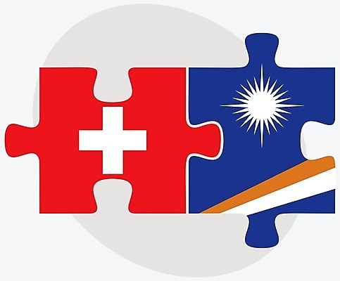 EPS 해외이미지 유럽 조각 컨셉 일러스트 관계 협력 함께함 사람 그래픽 3D 깃발 퍼즐 연결 결합 접속 스위스 오브젝트 흰배경 나눔 해결 고립 베른 전국 정부 정치 통일 해외202004 해외일러스트 나라 백그라운드 흰색 디지털합성 파일형식 벡터 이미지허브