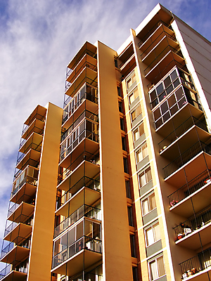 포토 JPG 해외이미지 디자인 외관 벽 건축양식 창문 유리 하늘 바닥 아파트 주택 사람없음 야외 건물 세로 파란색 빛 탑 도시 센터 재산 도심 큼 지역 개발 복잡 진짜 스타일 해외202004 해외포토 건축물 건축 컬러 컨셉 재질 금융 크기 파일형식 이미지허브