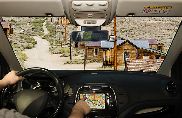 포토 JPG 해외이미지 손 공원 여행 지도 건축양식 손가락 교통시설 자동차 사람 사람없음 건물 목재 스크린 미국 운전 인공위성 수확 가리킴 운전사 역사 황금 유령 버리기 부식 전자 캘리포니아 시스템 타운 네비게이션 GPS 계기판 서쪽 자동 항해사 해외202004 해외포토 나무 직업 건축물 공공시설 건축 육상교통 교통 북아메리카 농업 재료 통신 모션 손짓 신체부위 도시 방향 시설 파일형식 이미지허브