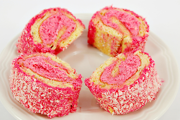 포토 JPG 해외이미지 음식 분홍색 디저트 사람없음 장식 쿠키 케이크 얼음 기쁨 달콤 맛 설탕 크림 롤 코코넛 페스츄리 해외202004 해외포토 자연요소 감정 빵 컬러 컨셉 과일 파일형식 이미지허브