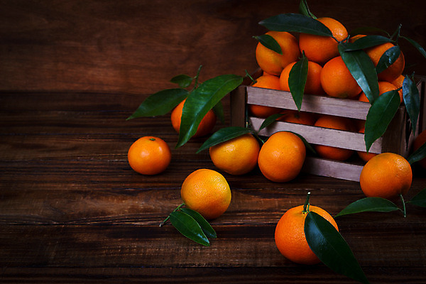 포토 JPG 해외이미지 음식 백그라운드 크리스마스 다이어트 오렌지 과일 자연 탁자 디저트 귤 건강 사람없음 목재 신선 달콤 맛 먹기 유기농 내추럴 숙성 채식주의자 비건 해외202004 해외포토 나무 웰빙 기념일 가구 컨셉 재료 모션 생태계 채식 파일형식 이미지허브