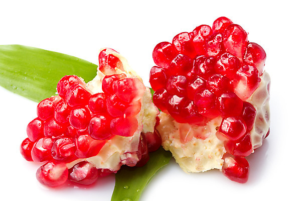 포토 JPG 해외이미지 음식 조각 잎 과일 부분 건강 씨앗 사람없음 빨간색 초록색 컬러풀 활발 흰색 닫기 자르기 가득함 유기농 석류 진홍색 고립 숙성 이국적 핵심 해외202004 해외포토 식물 웰빙 컬러 컨셉 모션 파일형식 이미지허브