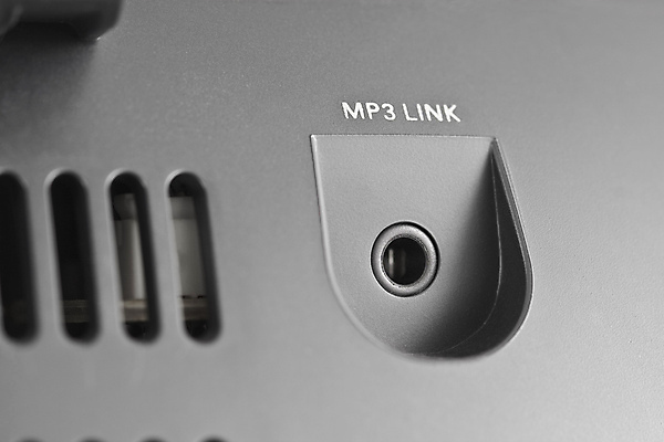 포토 JPG 해외이미지 산업 이동 기술 사람없음 검은색 힘 에너지 콘센트 플러그 확대 연결 플라스틱 세대 삽입 표준 하드웨어 효율 해외202004 해외포토 컬러 컨셉 재질 컴퓨터 파일형식 이미지허브