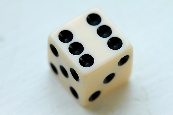 포토 JPG 해외이미지 1 백그라운드 2 비즈니스 놀이 탁자 성공 3 사람없음 목재 초록색 숫자 우주 검은색 게임 흰색 죽음 우승 쌍 4 행운 던지기 재산 도박 위험 6 심볼 큐브 책상 카지노 주사위 질감 기회 롤 5 고립 라스베가스 분실 승자 옛날 잭팟 해외202004 해외포토 나무 문자 컬러 가구 컨셉 재료 모션 금융 최고 파일형식 이미지허브