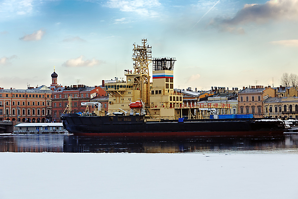 포토 JPG 해외이미지 유럽 산업 바다 비즈니스 교통시설 항해 사람없음 물 경제 글로벌 항구 화물 보트 큼 컨테이너 화물선 기중기 함선 상업 러시아 포트 무거움 물류 수입 터미널 해외202004 해외포토 자연요소 나라 교통 배_교통 운송업 중장비 무게 크기 시설 파일형식 이미지허브