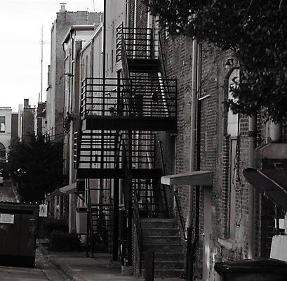 포토 JPG 해외이미지 나무 여행 불 벽돌 거리 사람없음 건물 검은색 흰색 도시 탈출 해외202004 해외포토 자연요소 식물 건축물 컬러 컨셉 파일형식 이미지허브