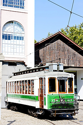 포토 JPG 해외이미지 외관 유럽 여행 교통시설 사람없음 야외 포르투갈 박물관 전차 서유럽 선로 옛날 해외202004 해외포토 나라 육상교통 교통 대중교통 시설 파일형식 이미지허브