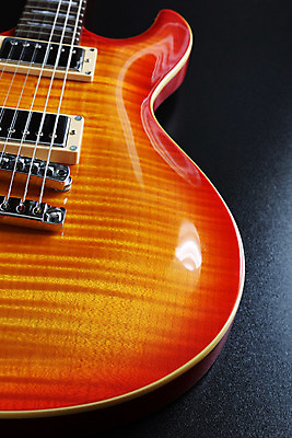 포토 JPG 해외이미지 줄 음악 단풍 오렌지 검은배경 불꽃 사람없음 목재 기구 기타 일렉기타 묘사 뮤지컬 카피스페이스 해외202004 해외포토 나무 백그라운드 잎 과일 재료 불 현악기 문화예술 검은색 공백 파일형식 이미지허브